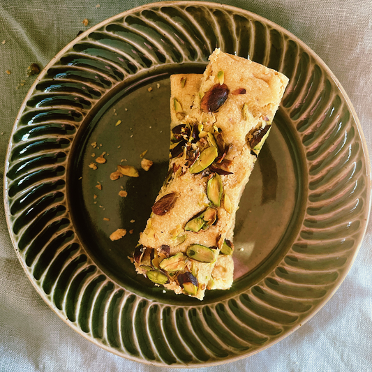 olive oil & pistachio shortbread bars