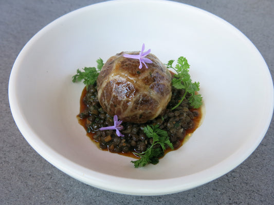 venison crépinette with french style fine green lentils